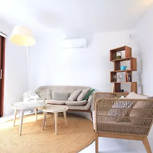 Unique, Stylish & Calm Peces By The Sea Holiday home