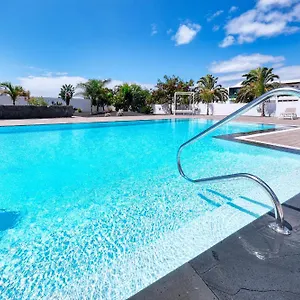 Sun Glow Senator-pool View Holiday home